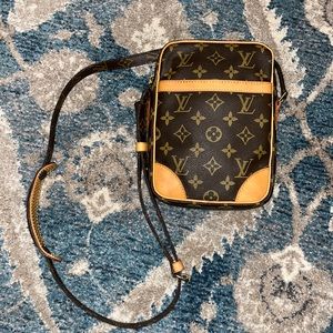 LOUIS VUITTON DANUBE CROSSBODY SHOULDER BAG MONOGRAM